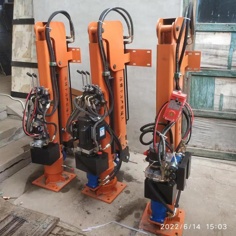 阳谷县重汽蓝牌随车吊 3.2吨 国六动力强 液压驱动 农用自卸起重机